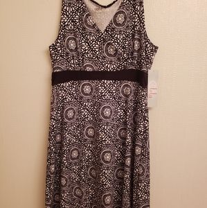 Lola black and white patterned dress